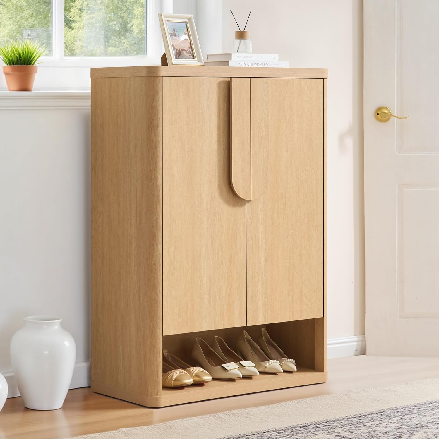 Shoe Cabinet 44" Tall Large Shoe Storage Organizer Modern Shoe Rack with Doors & 4 Shelves Minimalist Freestanding 5-Tier Shoe Storage Cabinet for Entryway Hallway Living Room, Natural, 1PC